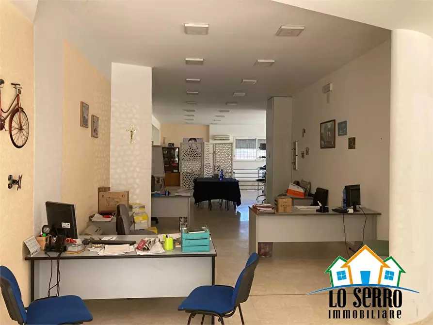 Immagine 7 di Negozio in vendita  a Alcamo