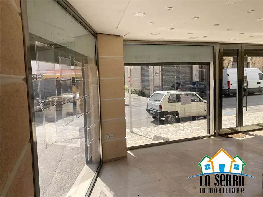 Immagine 3 di Negozio in vendita  a Alcamo