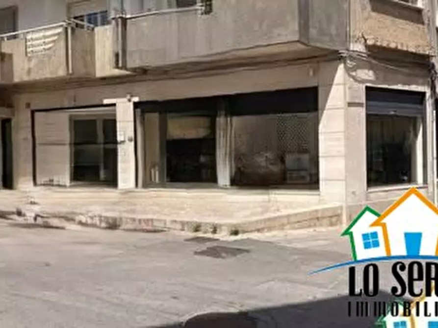 Immagine 2 di Negozio in vendita  a Alcamo