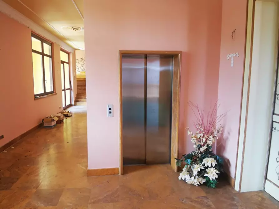 Immagine 4 di Negozio in vendita  a Francavilla Al Mare