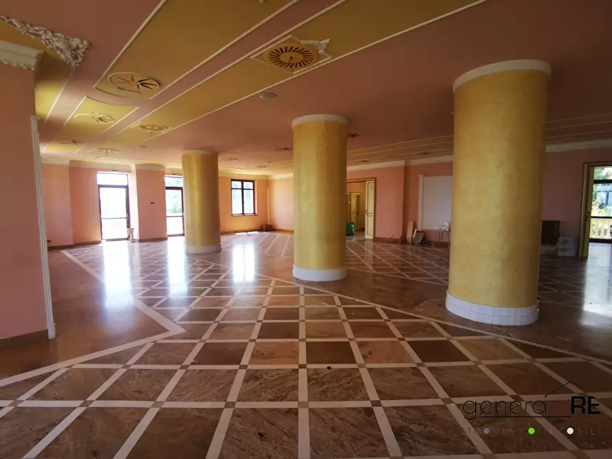 Immagine 3 di Negozio in vendita  a Francavilla Al Mare