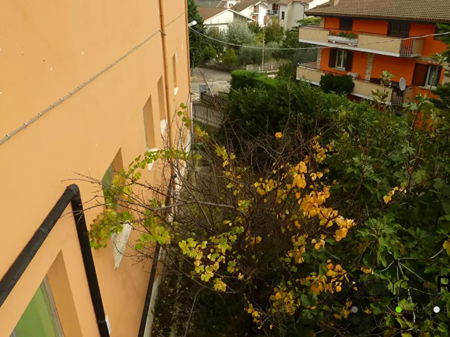 Immagine 10 di Negozio in vendita  a Alanno