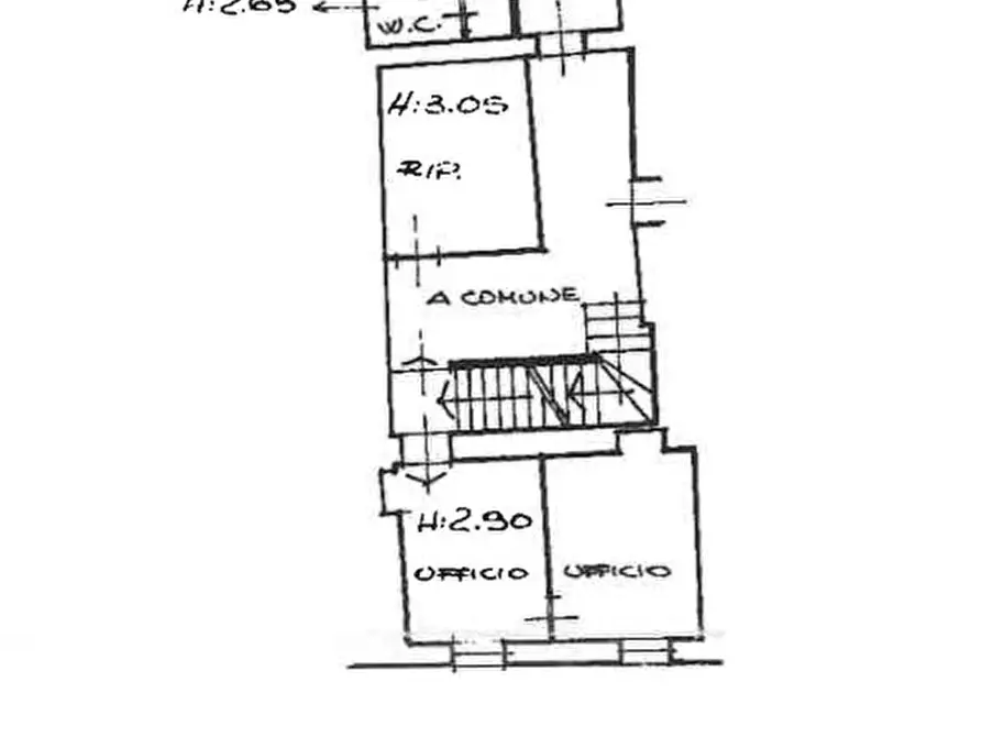 Immagine 9 di Negozio in vendita  a Colle Di Val D'elsa