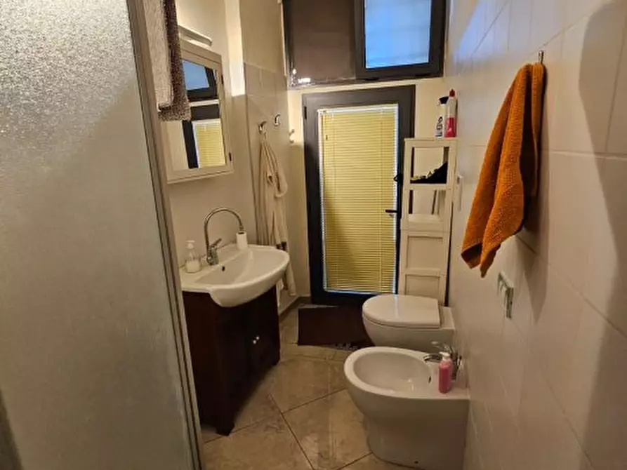 Immagine 7 di Negozio in vendita  a Poggibonsi