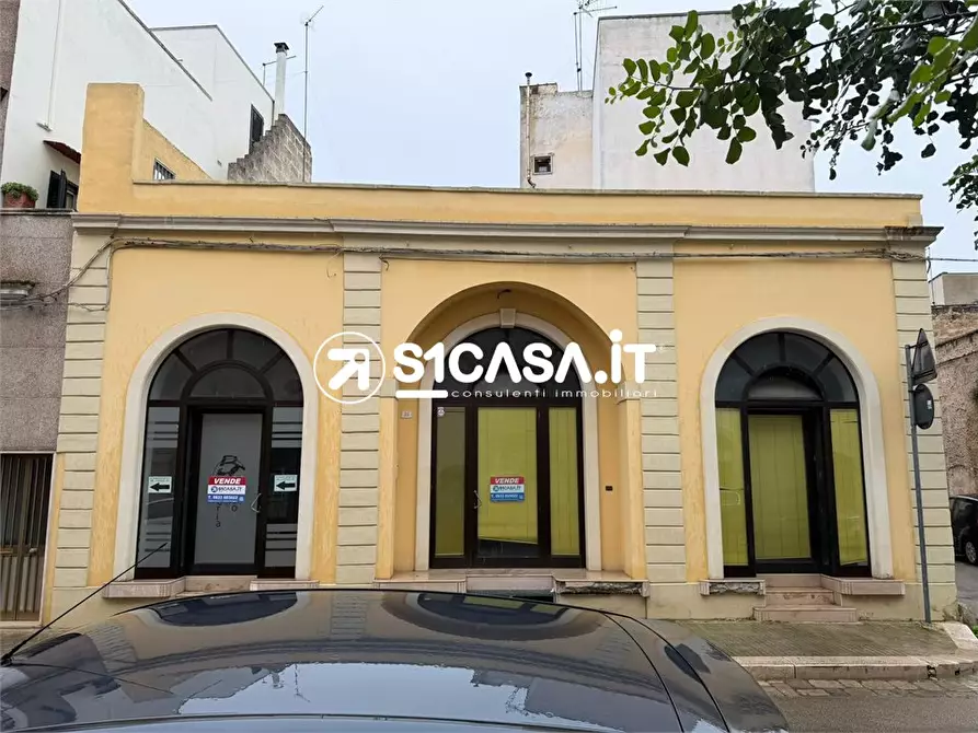 Immagine 2 di Negozio in vendita  35 a Galatone