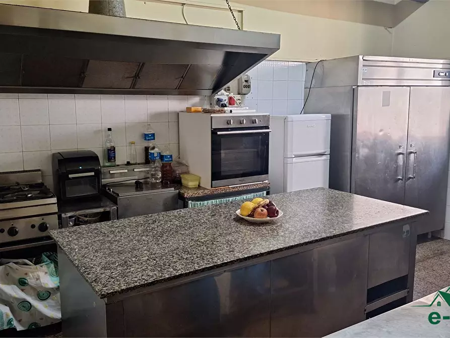 Immagine 9 di Negozio in vendita  a Nizza Di Sicilia