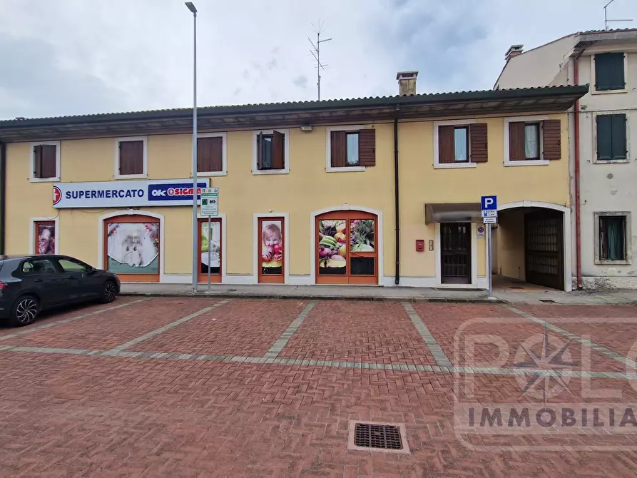 Immagine 4 di Negozio in vendita  a San Giovanni Lupatoto