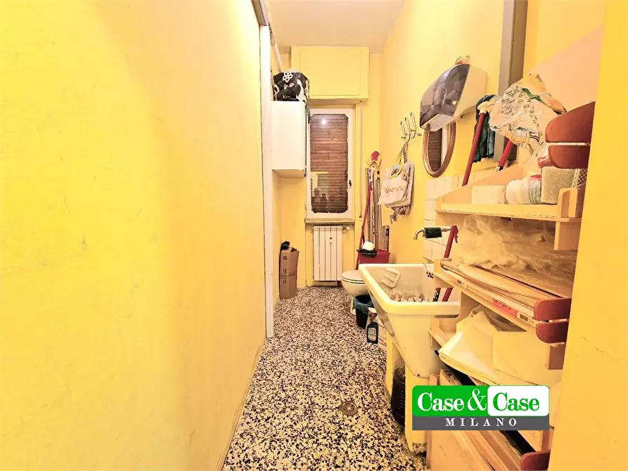 Immagine 10 di Negozio in vendita  9 a Milano