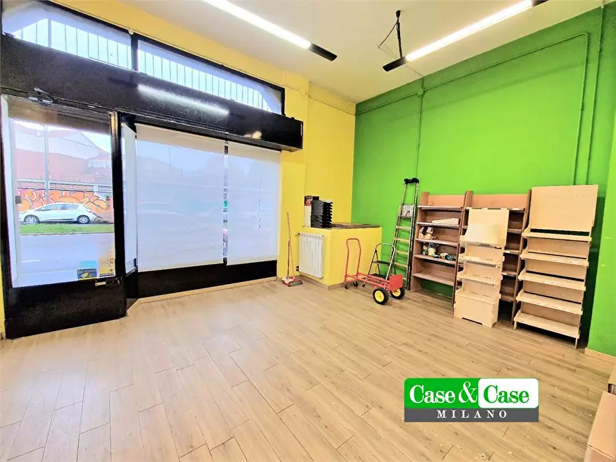Immagine 2 di Negozio in vendita  9 a Milano