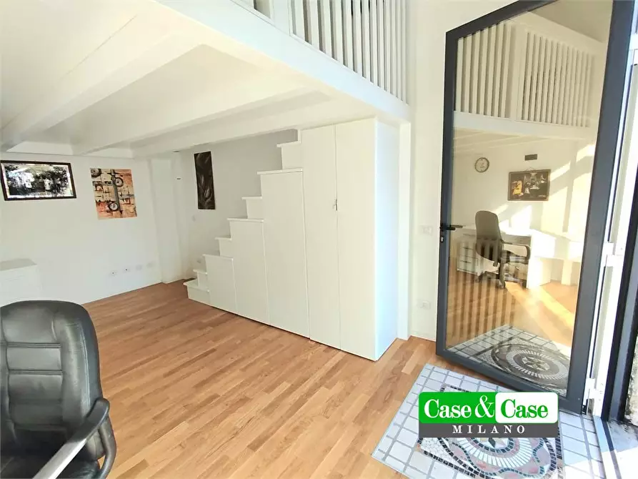 Immagine 4 di Negozio in vendita  34 a Milano