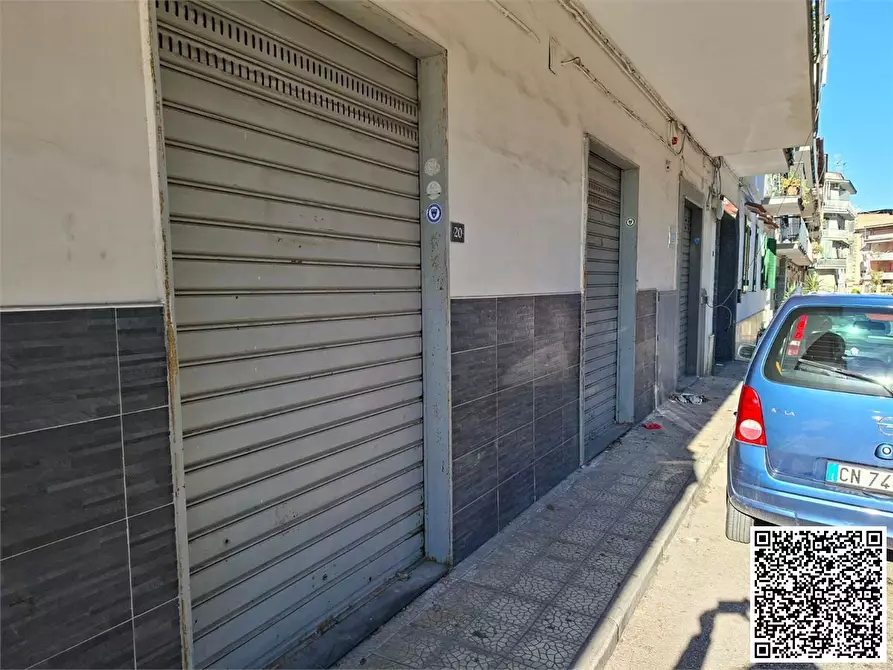 Immagine 9 di Negozio in vendita  a Casoria