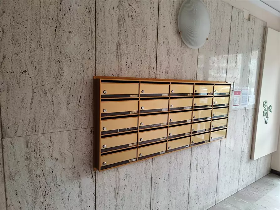 Immagine 4 di Appartamento in vendita  7 a Trieste