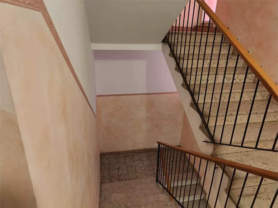 Immagine 5 di Appartamento in vendita  7 a Trieste