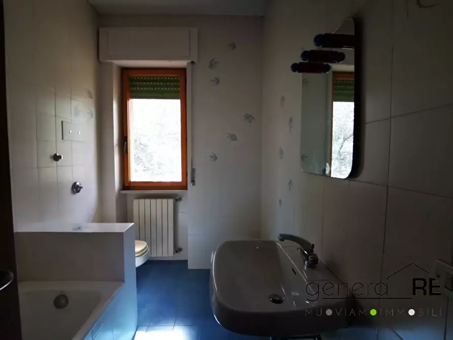 Immagine 6 di Palazzo in vendita  a Pescara