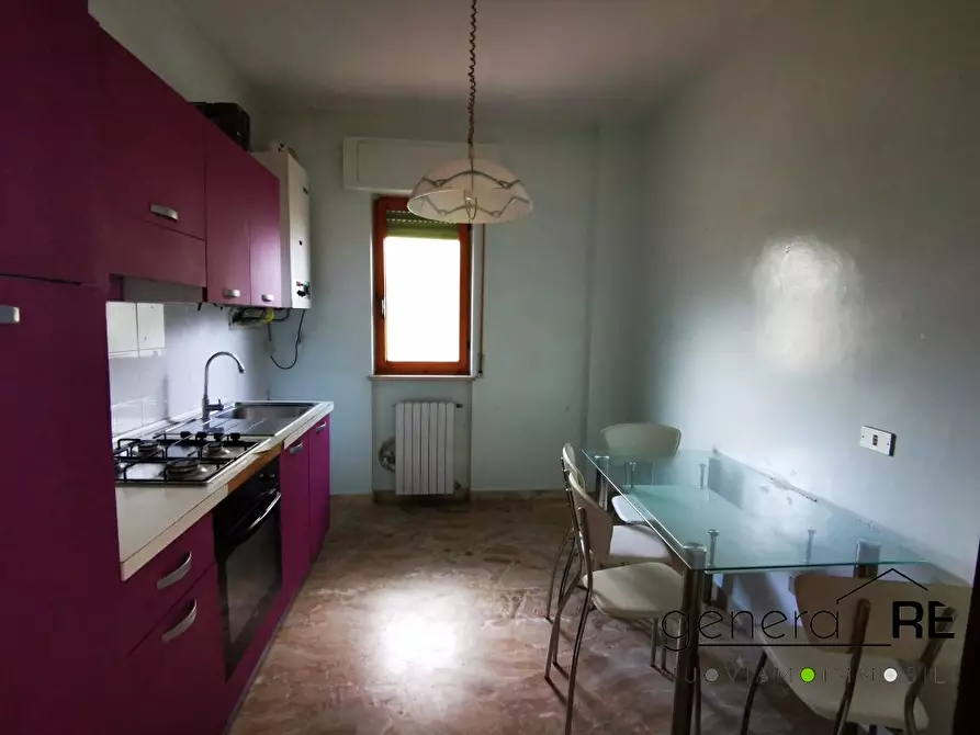 Immagine 3 di Palazzo in vendita  a Pescara