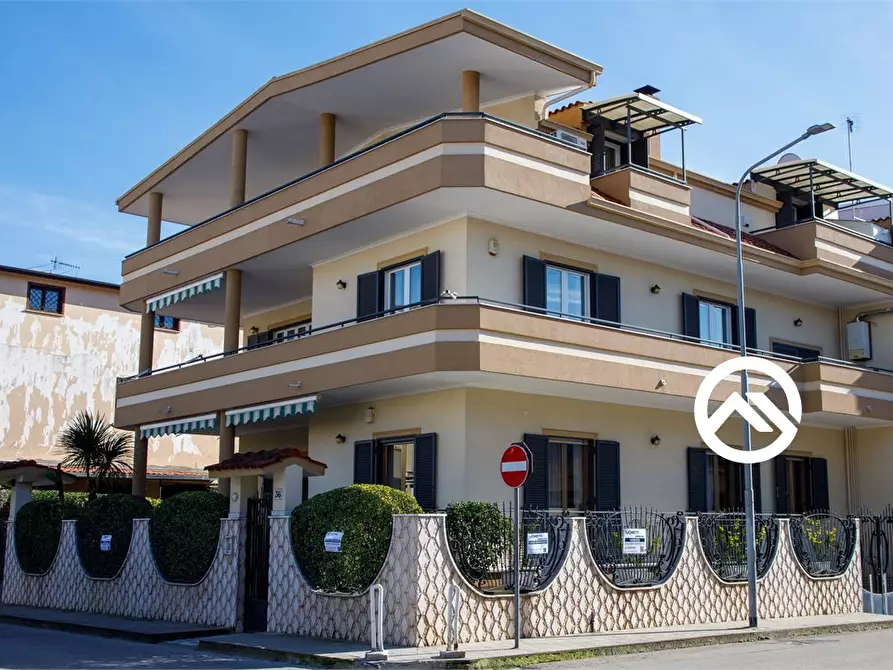 Immagine 1 di Palazzo in vendita  a Caivano