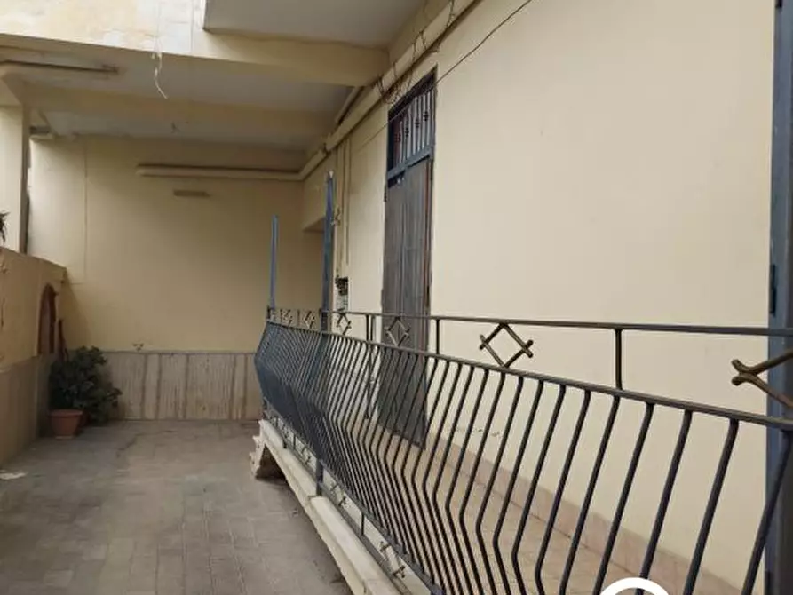 Immagine 5 di Palazzo in vendita  a Caivano