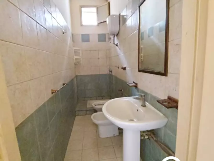 Immagine 6 di Palazzo in vendita  a Caivano