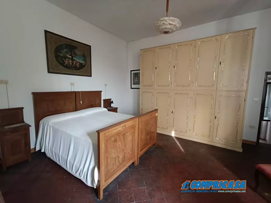 Immagine 10 di Palazzo in vendita  a Castelbaldo