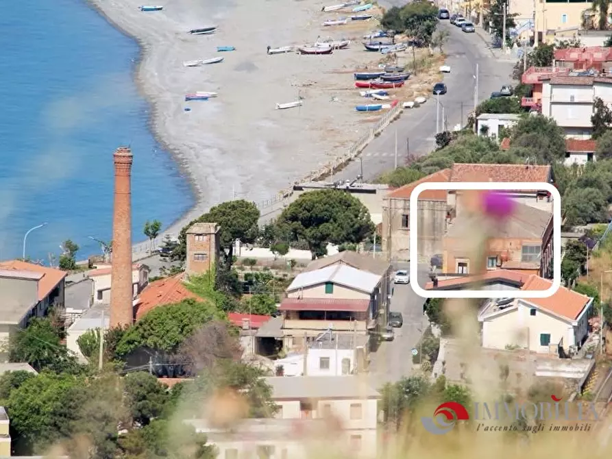 Immagine 4 di Palazzo in vendita  a Bova Marina