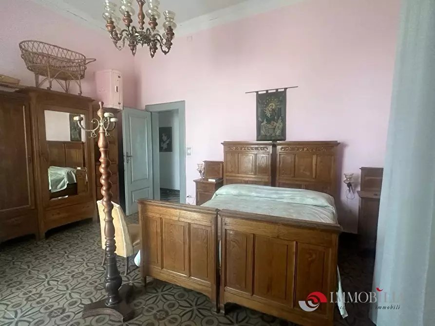 Immagine 10 di Palazzo in vendita  a Bova Marina