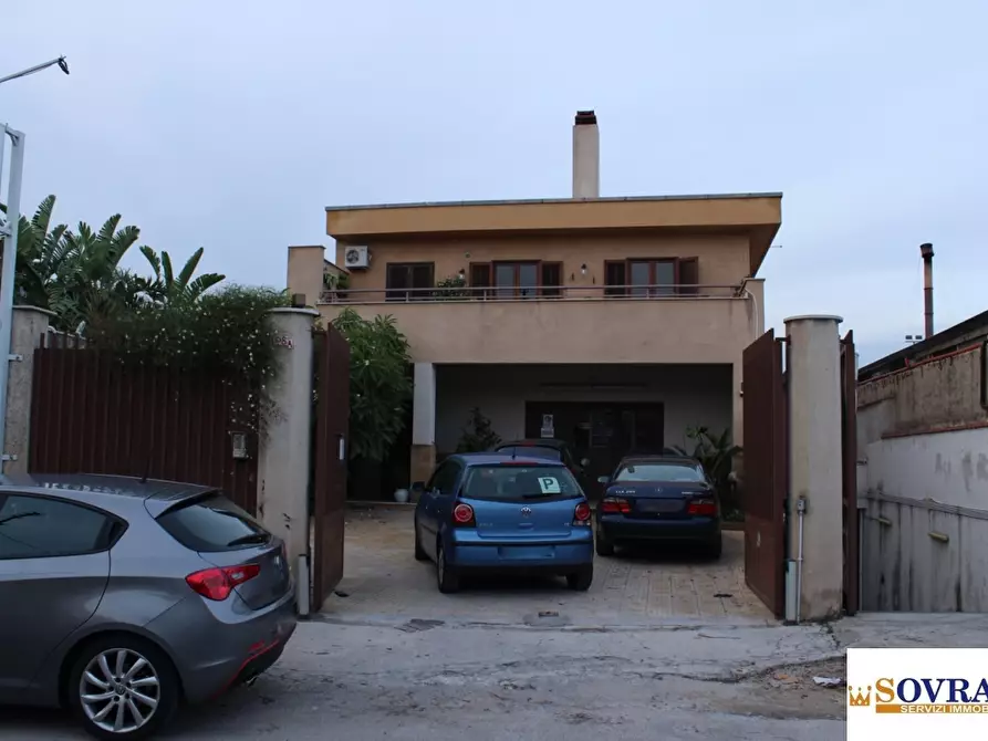 Immagine 1 di Casa indipendente in vendita  198 a/b a Palermo