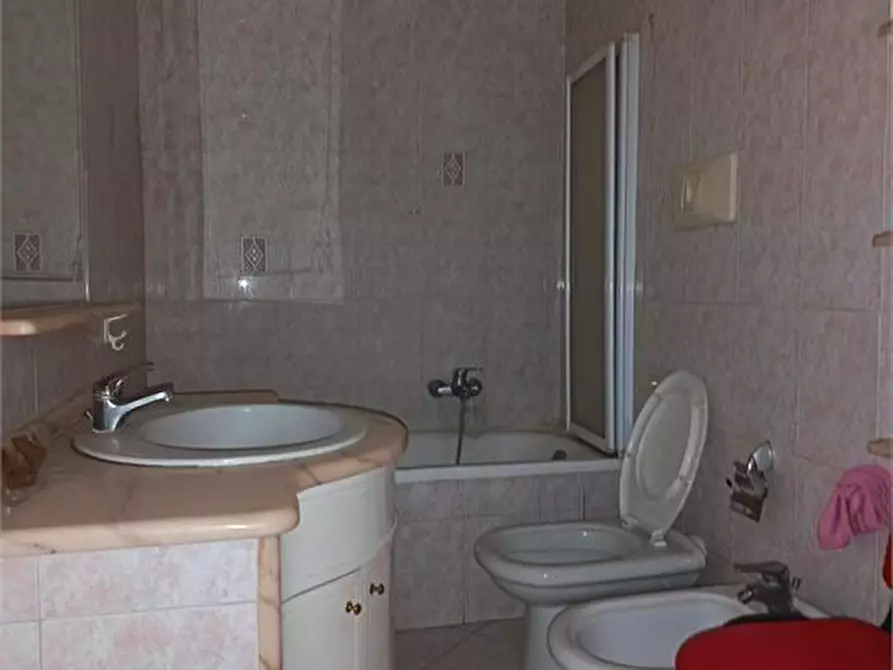 Immagine 7 di Palazzo in vendita  a Succivo