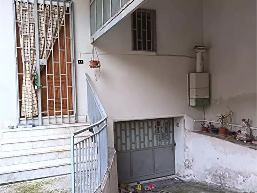 Immagine 2 di Palazzo in vendita  a Succivo