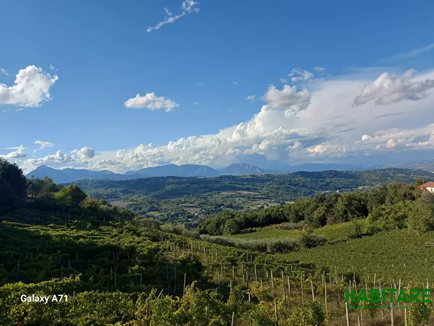 Immagine 1 di Palazzo in vendita  a Avellino