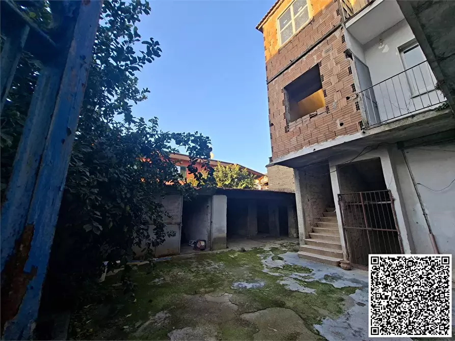 Immagine 5 di Palazzo in vendita  a Santa Maria A Vico