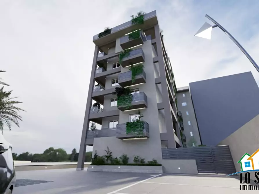 Immagine 7 di Palazzo in vendita  a Palermo