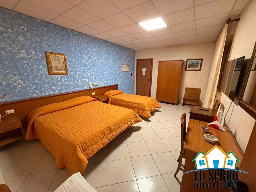 Immagine 5 di Palazzo in vendita  a Alcamo