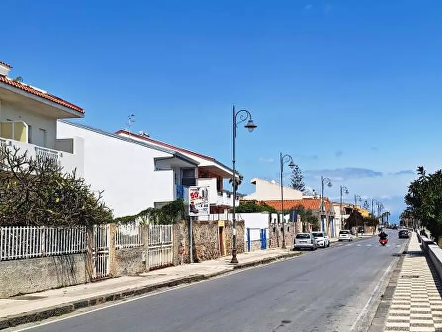 Immagine 3 di Palazzo in vendita  137 a Nizza Di Sicilia