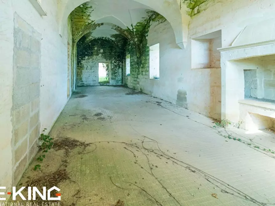 Immagine 5 di Palazzo in vendita  a Muro Leccese