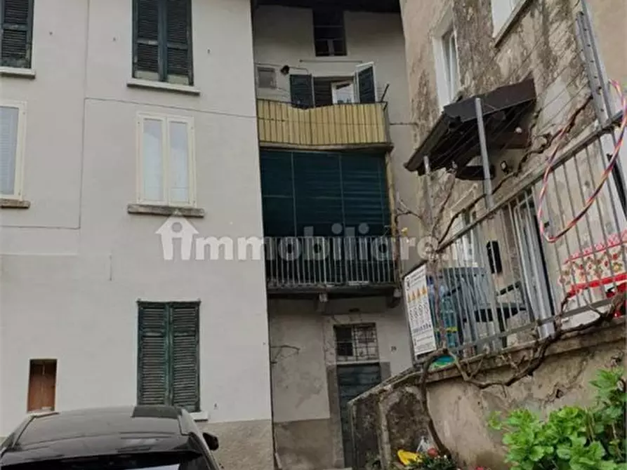 Immagine 2 di Palazzo in vendita  36-38 a Asso