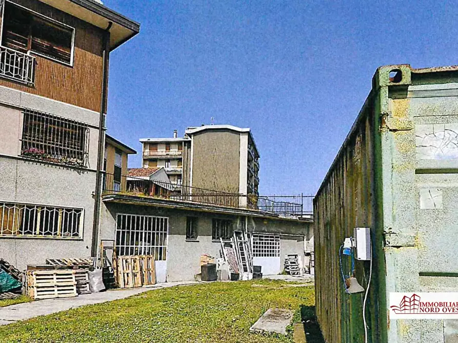 Immagine 8 di Palazzo in vendita  snc a Pioltello