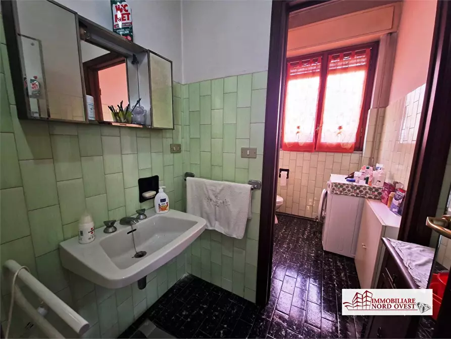 Immagine 8 di Palazzo in vendita  snc a Pioltello