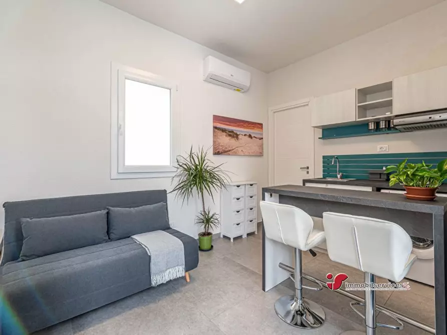 Immagine 2 di Palazzo in vendita  a Palermo