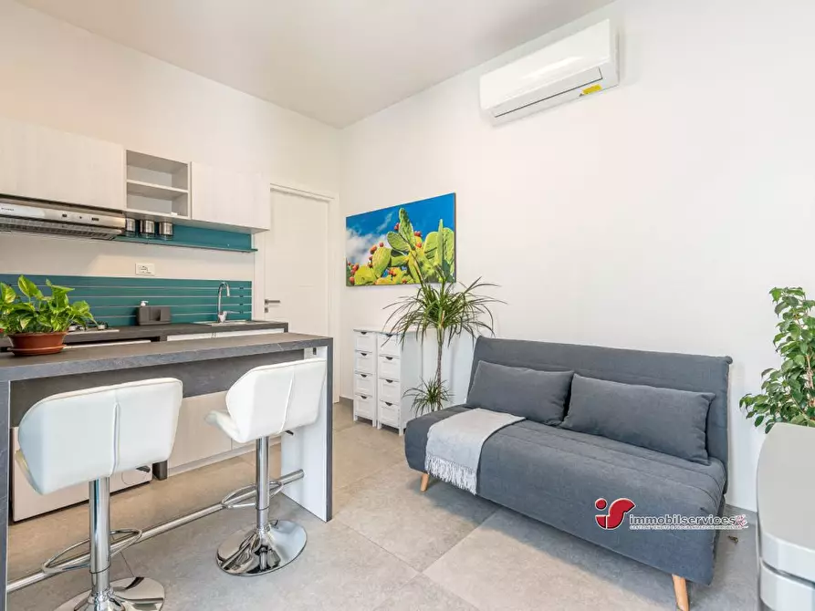 Immagine 7 di Palazzo in vendita  a Palermo