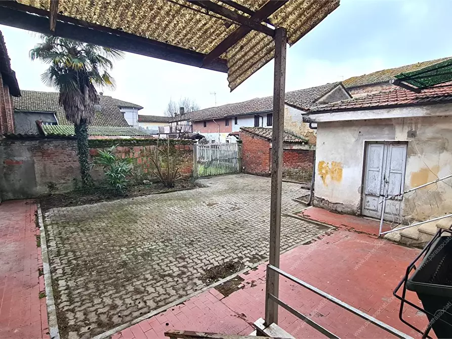 Immagine 10 di Palazzo in vendita  7 a Gambarana