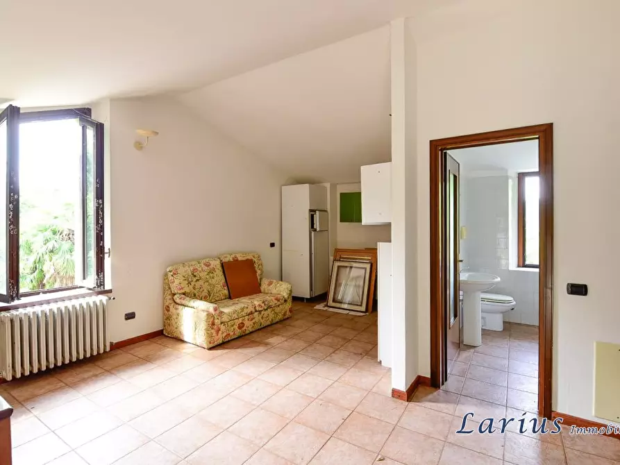 Immagine 10 di Casa indipendente in vendita  7 a Castello Di Brianza