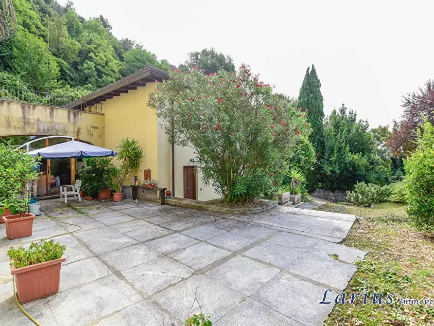 Immagine 6 di Casa indipendente in vendita  7 a Castello Di Brianza