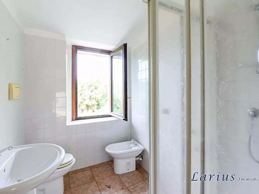 Immagine 9 di Casa indipendente in vendita  7 a Castello Di Brianza