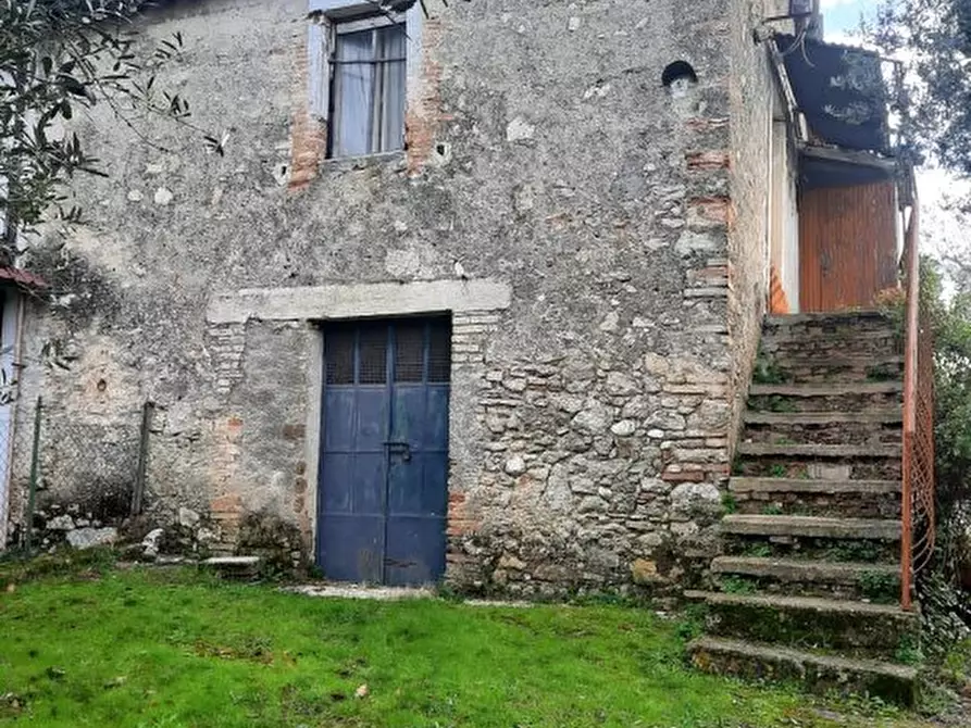 Immagine 4 di Camera in vendita  SNC a Casperia