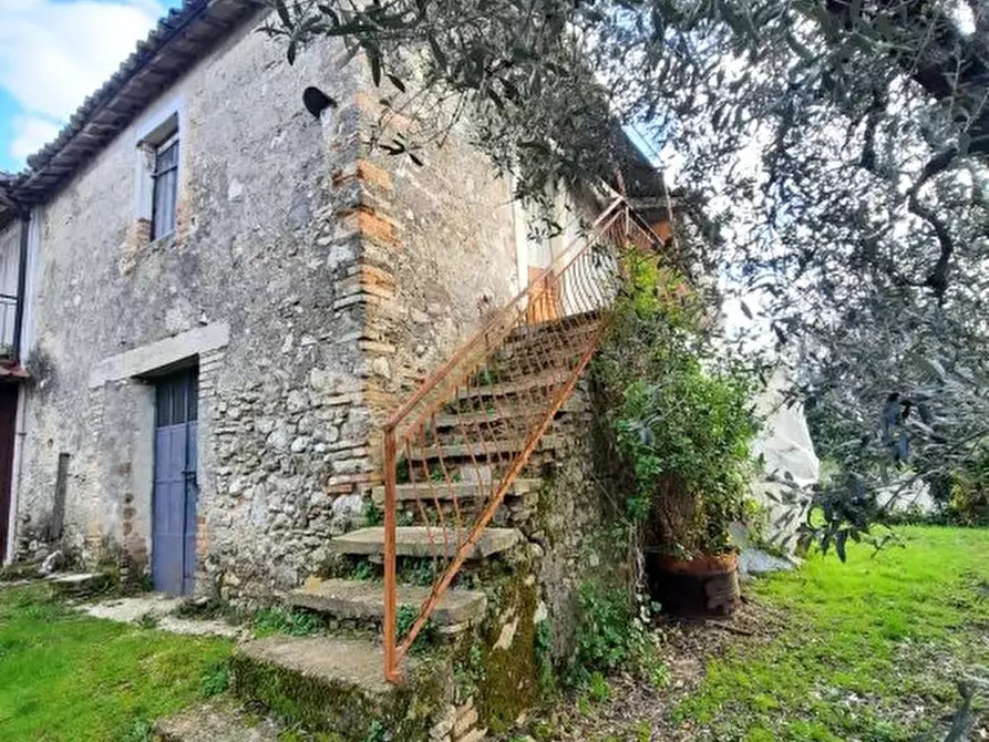 Immagine 2 di Camera in vendita  SNC a Casperia