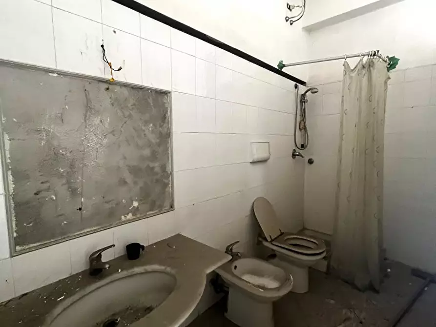 Immagine 9 di Palazzo in vendita  a Afragola