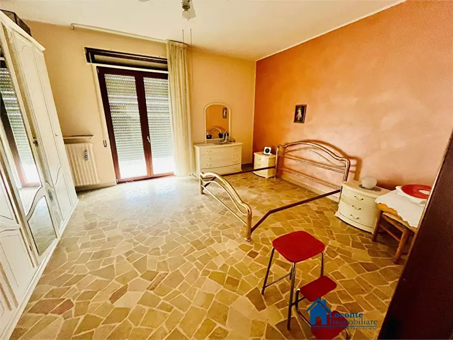 Immagine 10 di Villa in vendita  a Capurso