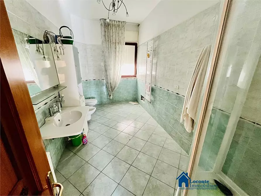 Immagine 9 di Villa in vendita  a Capurso