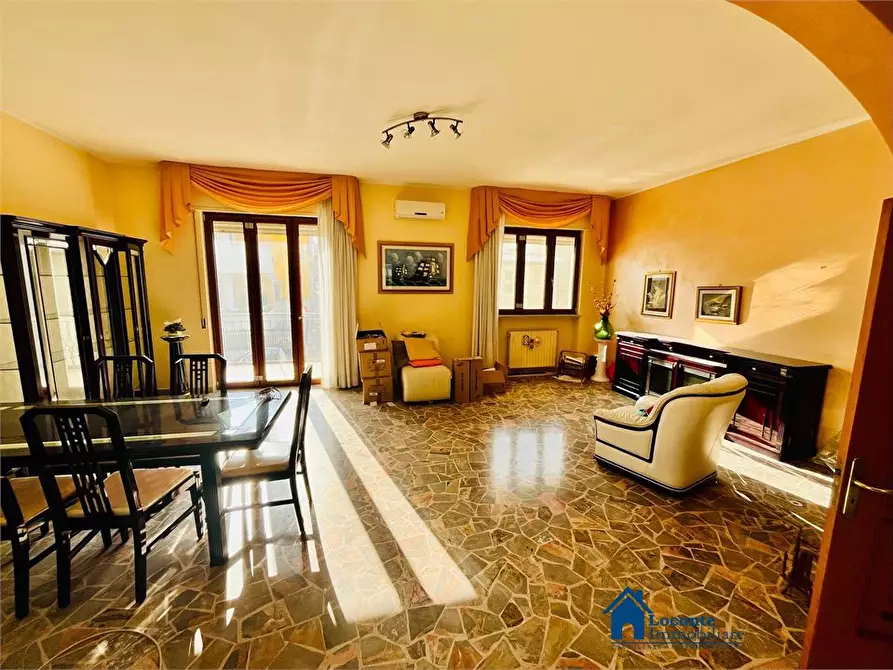 Immagine 4 di Villa in vendita  a Capurso