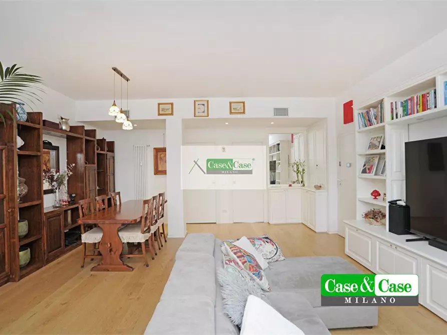 Immagine 2 di Appartamento in vendita  a Milano